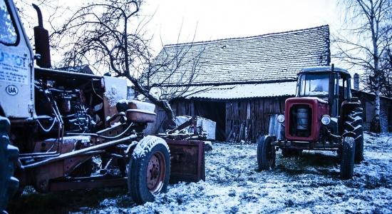 В Минеральных Водах мужчина умудрился похитить неисправный трактор
